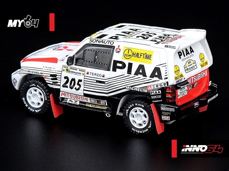 1:64 Mitsubishi Pajero Evolution#205 "PIAA" Paris - Dakar 1998 5.0
